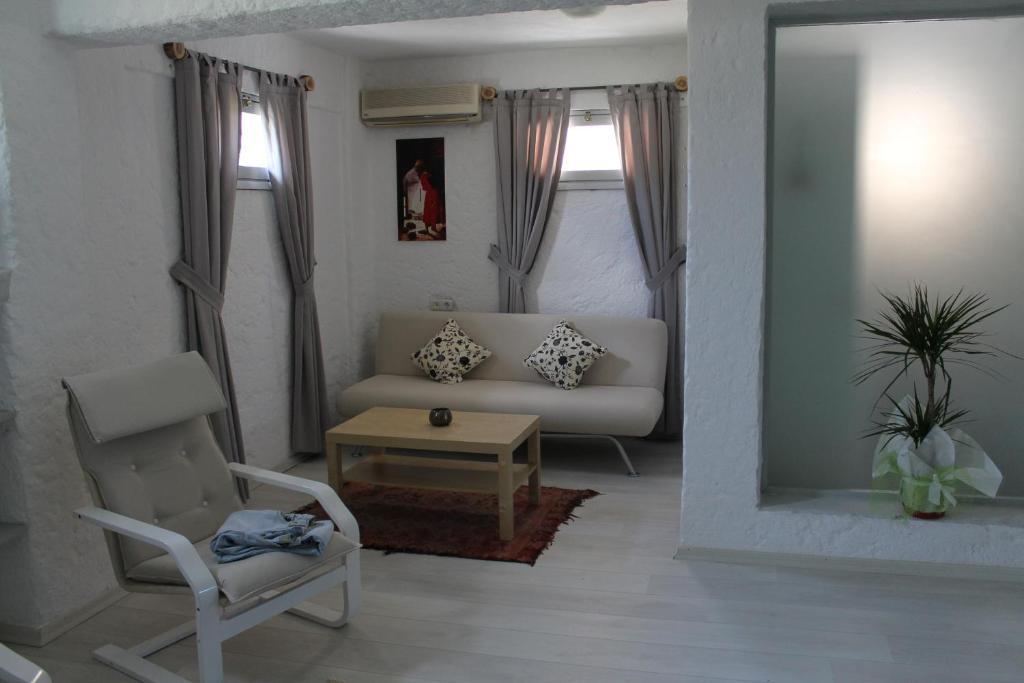 Bizim Ev Hotel (Adults Only) Alacati Quarto foto